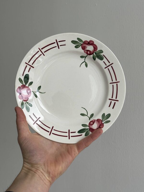 Set de 8 assiettes anciennes en faïence