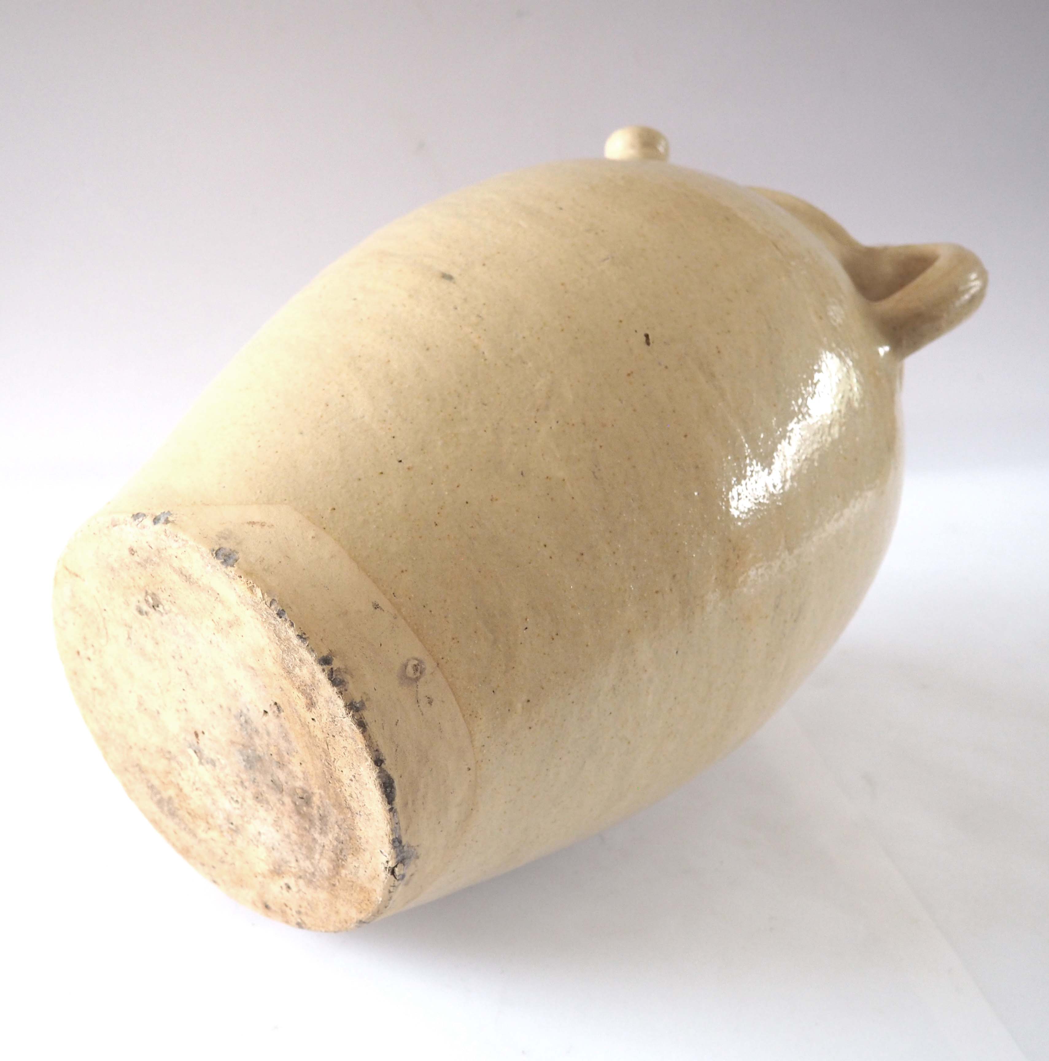 White sandstone gargoulette