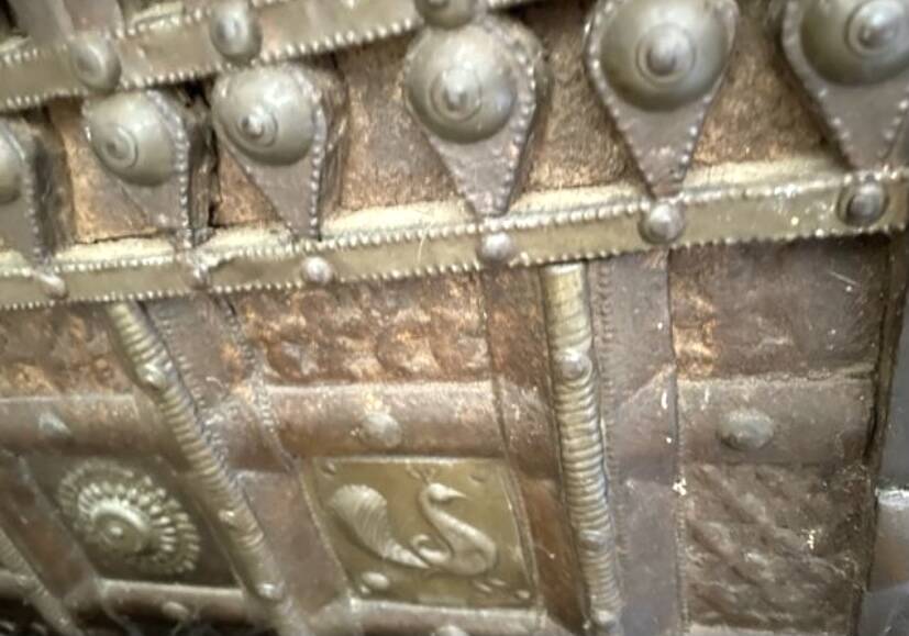 Indian furniture, antique Indian trunk, antique Indian chest