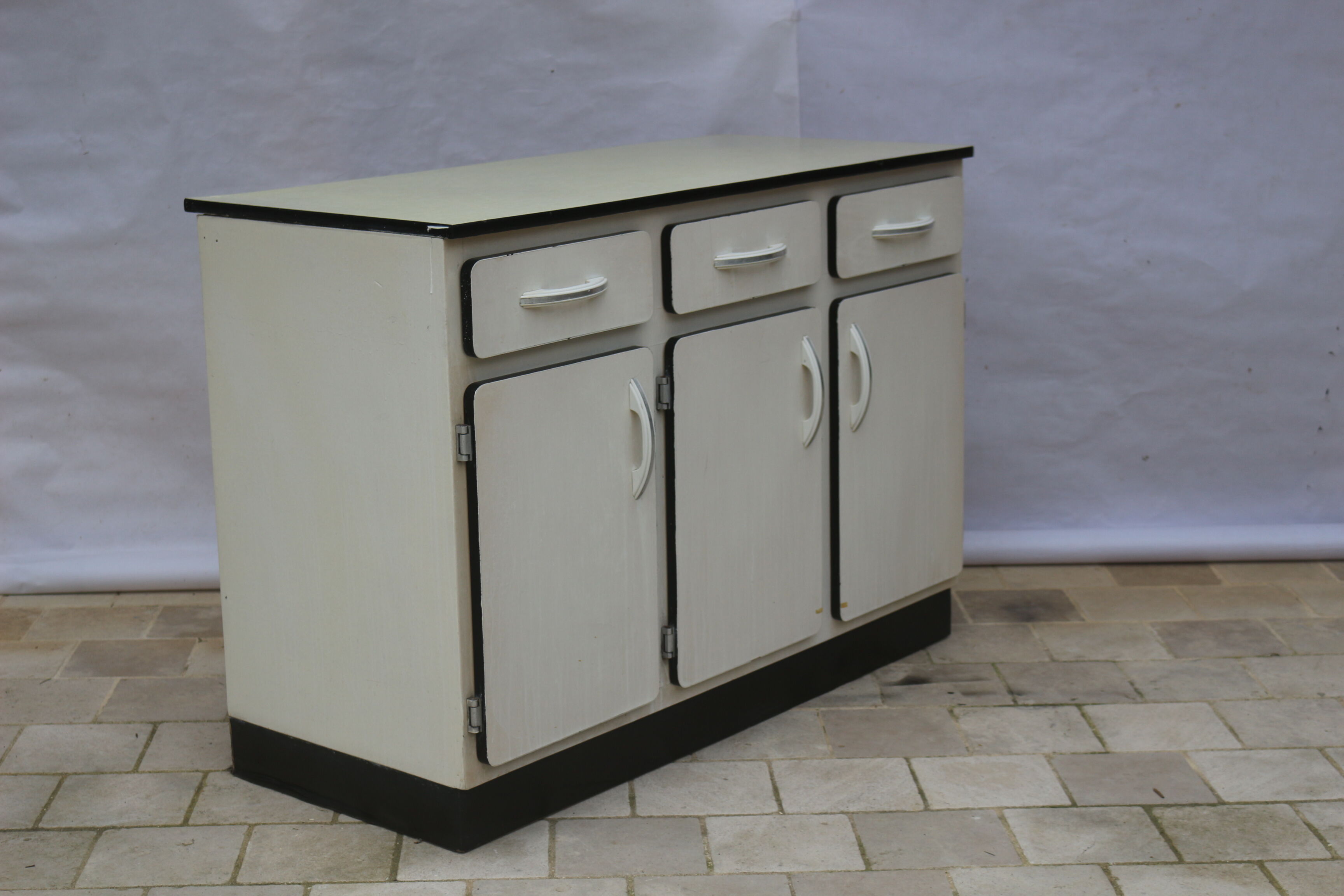 Low kitchen furniture formica ivory color