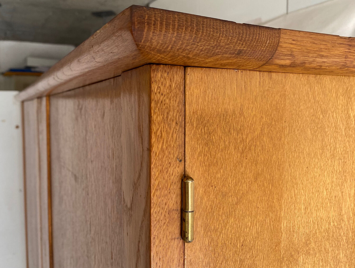 Vintage cupboard with compass feet