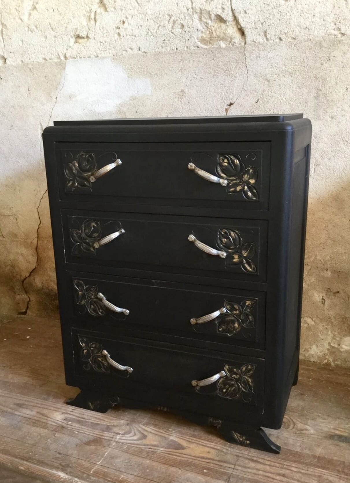 Art deco dresser