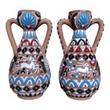 Paire de vases grecs en terre cuite émaillée