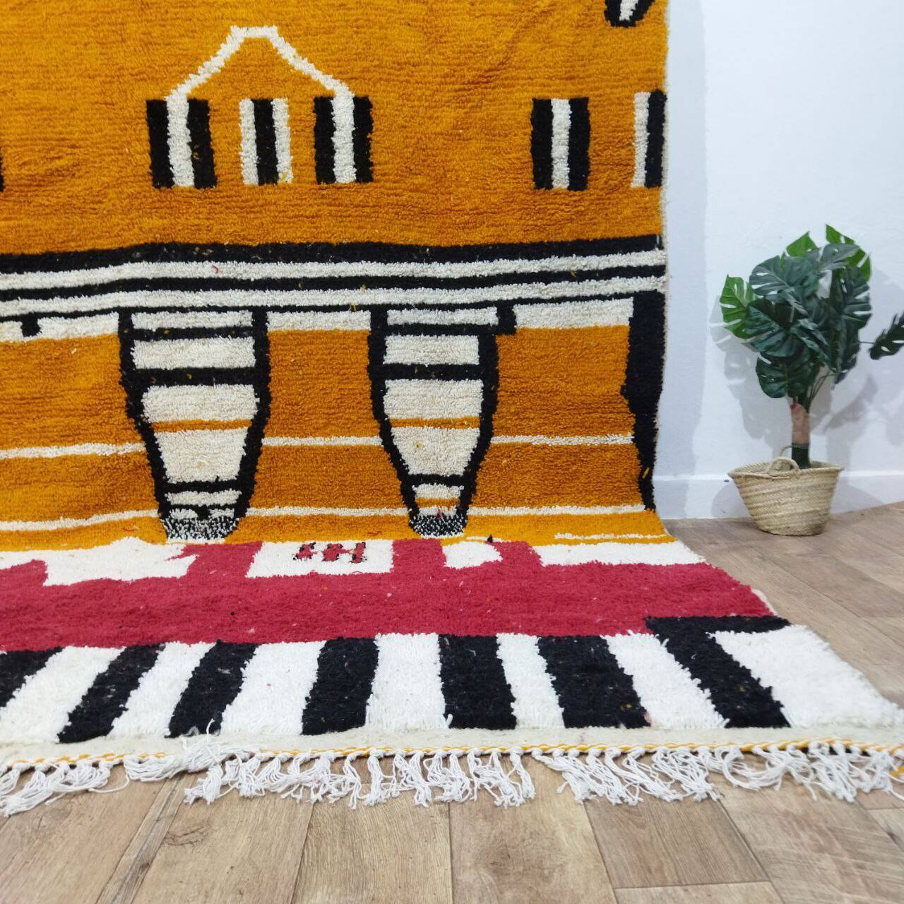 Azilal Berber rug in handmade wool 300 X 215 CM
