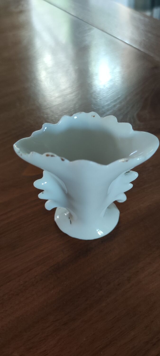 Small wedding vase porcelain of Paris