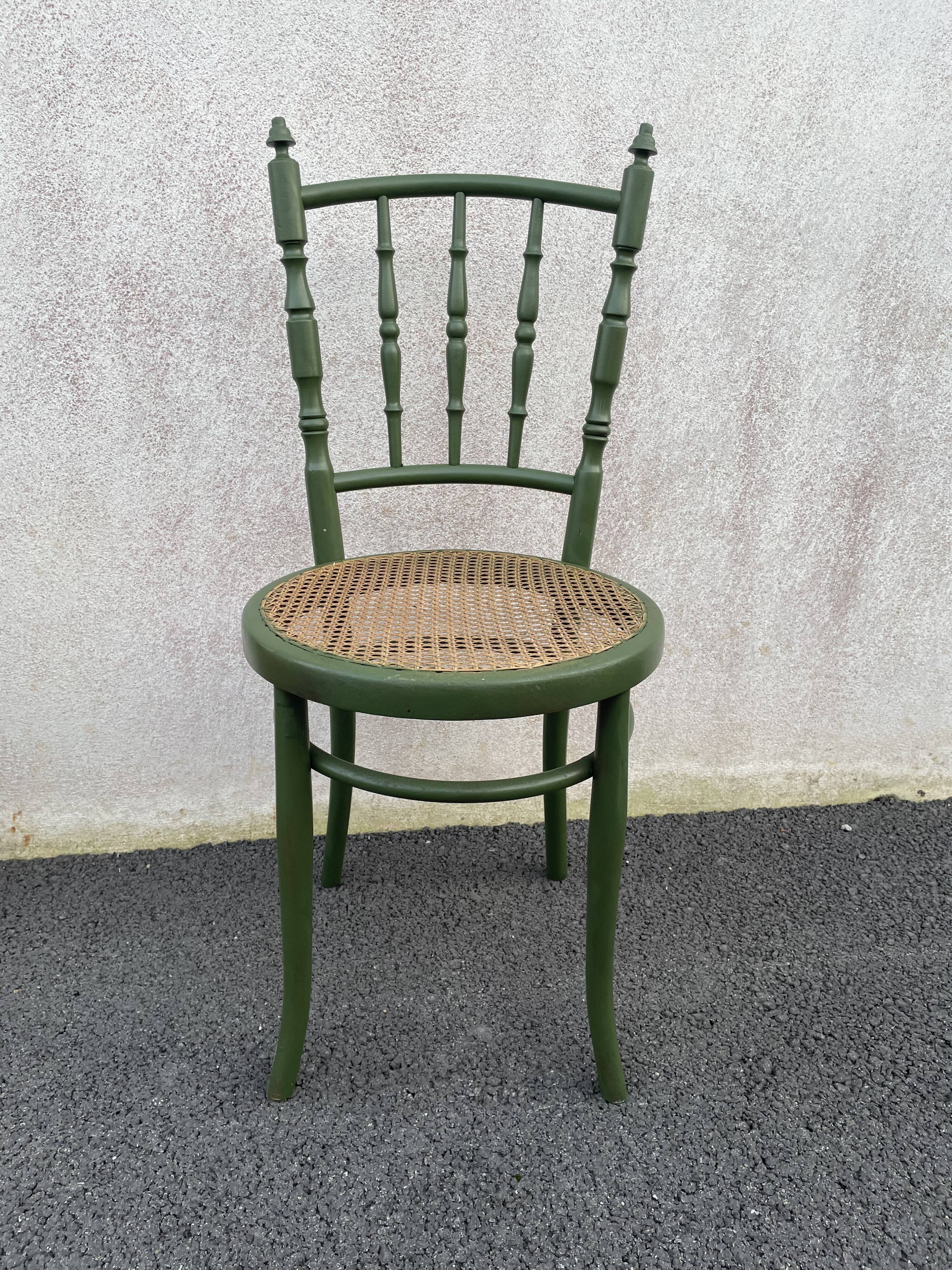 Mundus label canned chair