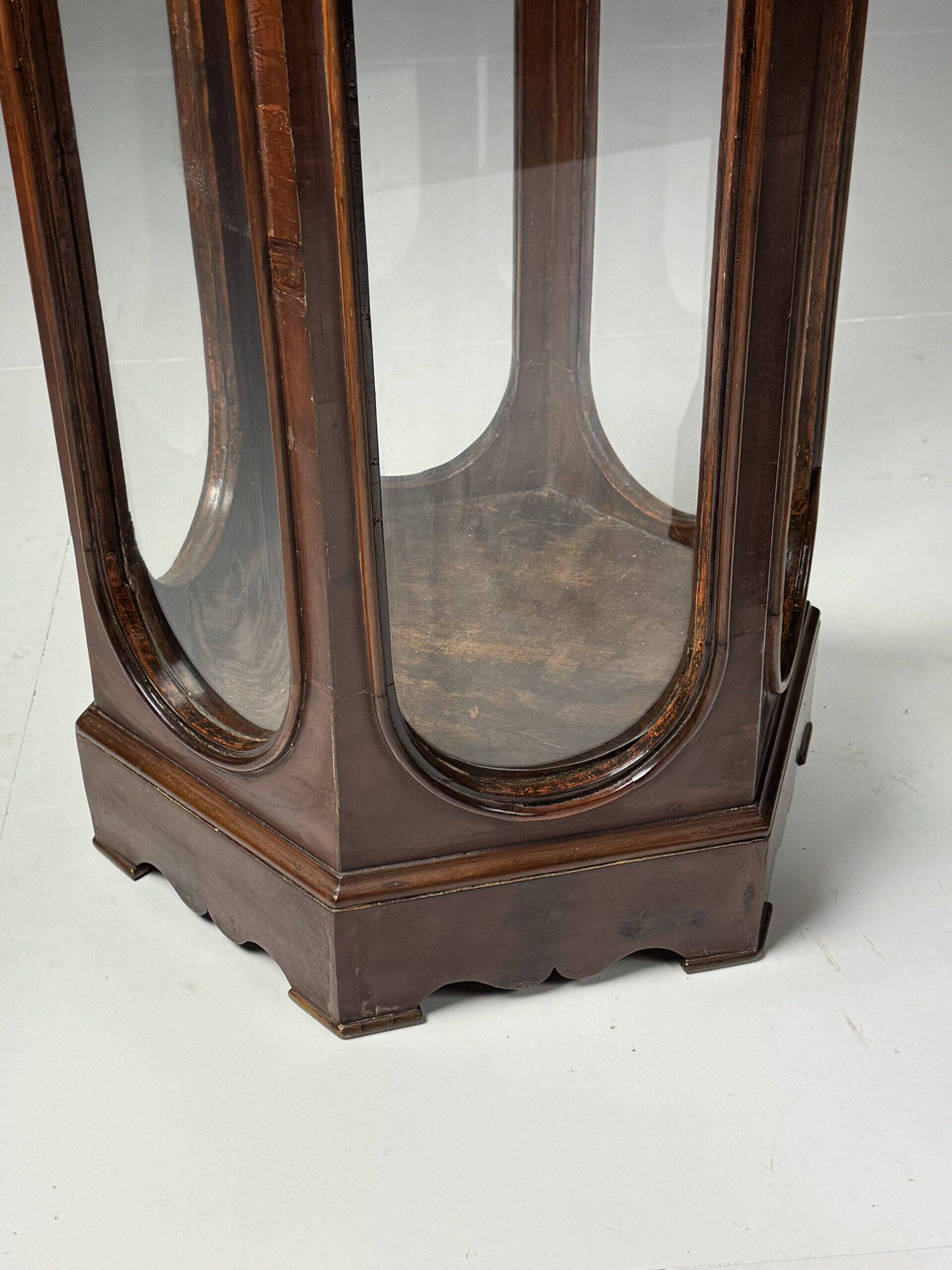 Ensemble de 2 vitrines italiennes du 19e siècle