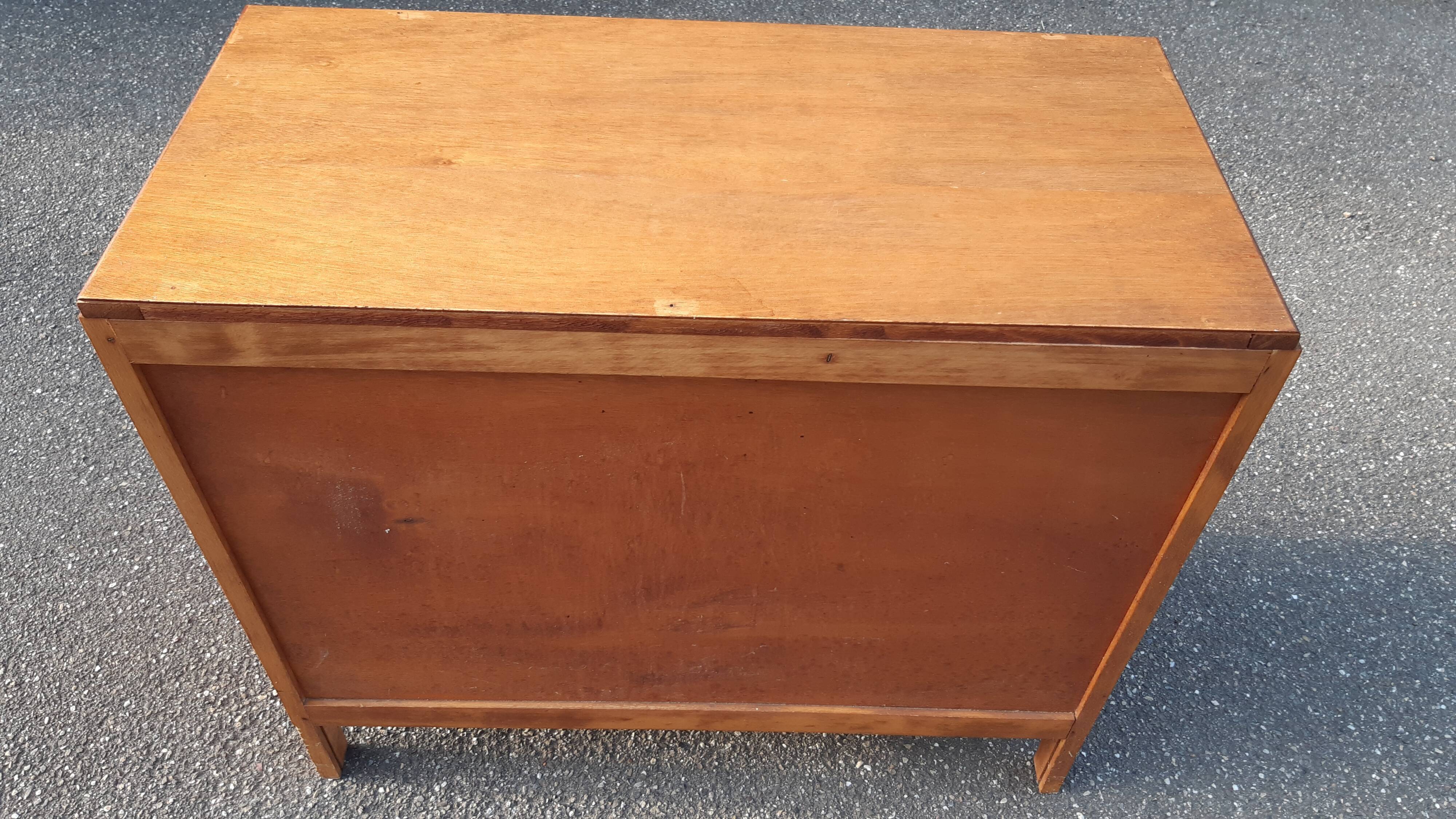 Vintage chest of drawers