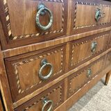 Commode de style Louis XVI marquetée – plateau marbre noir et blanc