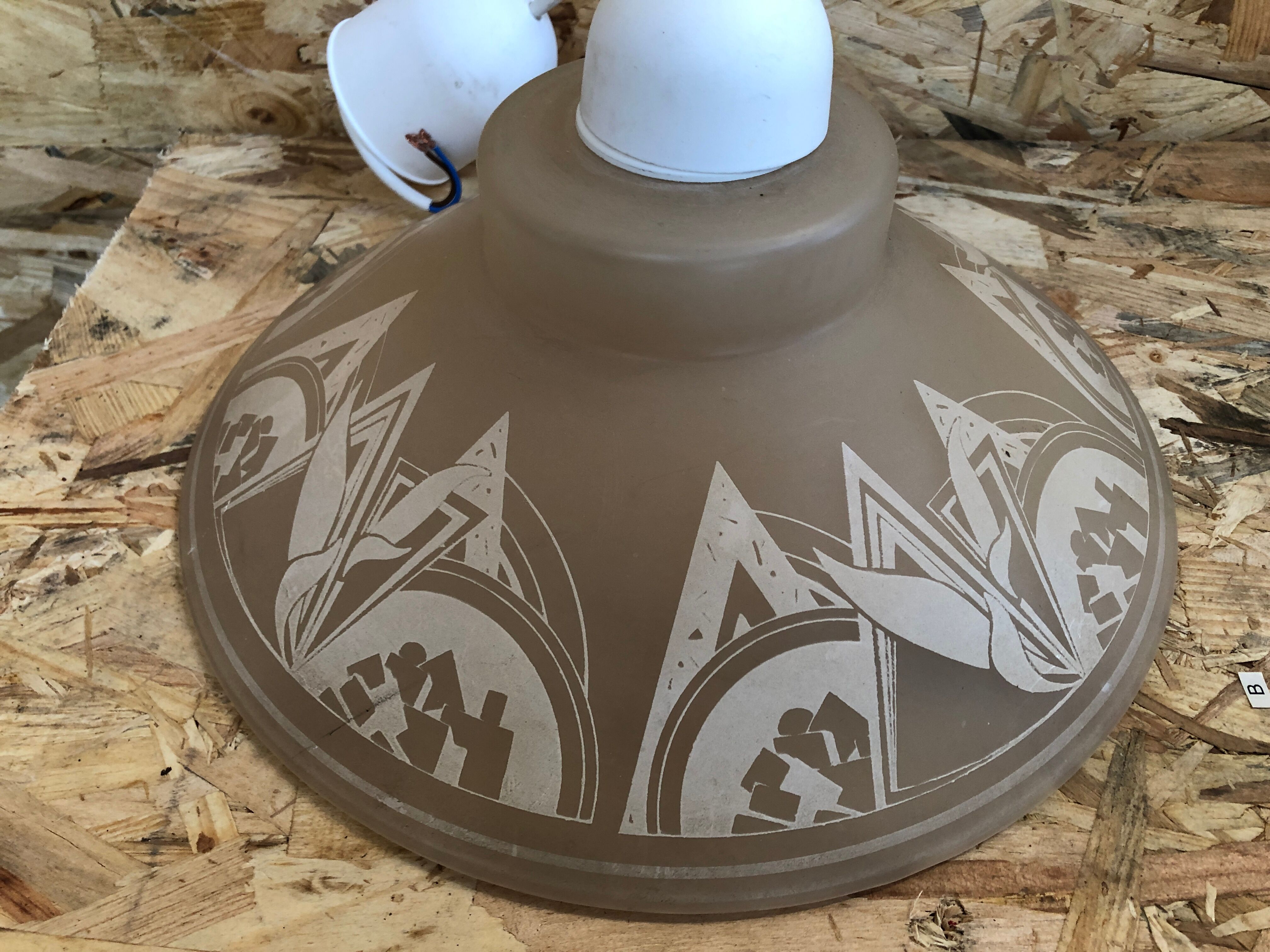 Old pair suspension vianne molded glass + decor + vintage white thread