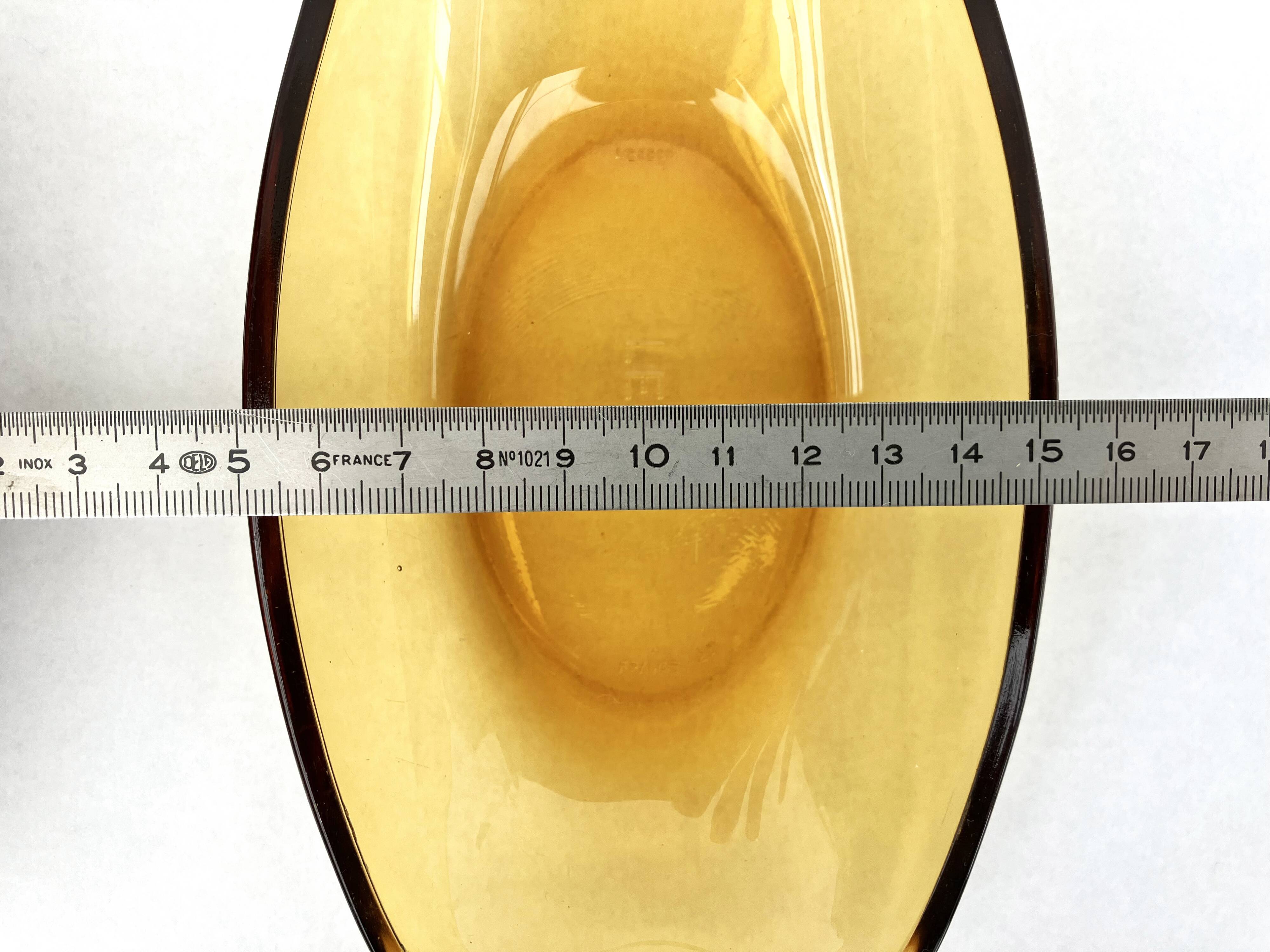 Set of 5 small oval eared dishes in amber and smoked tempered glass