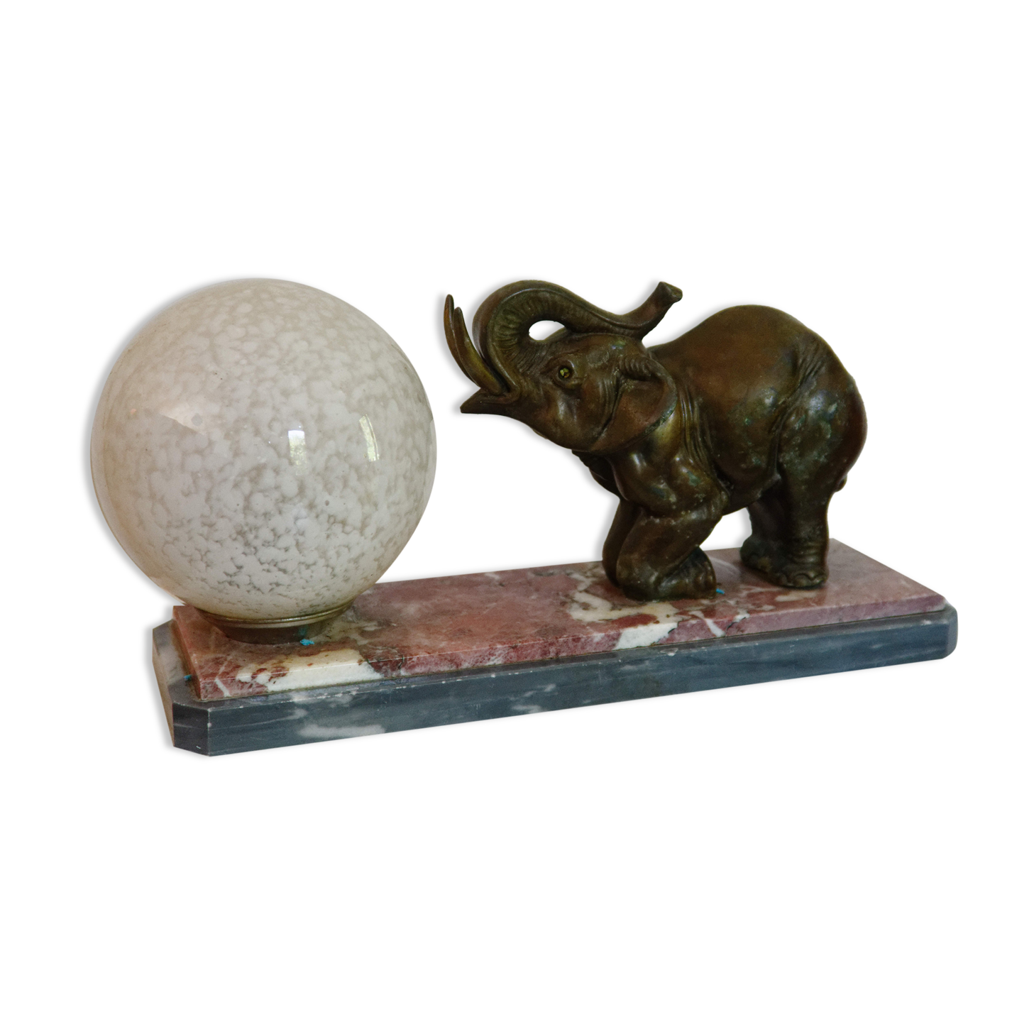 Lampe éléphant en régule opaline art déco