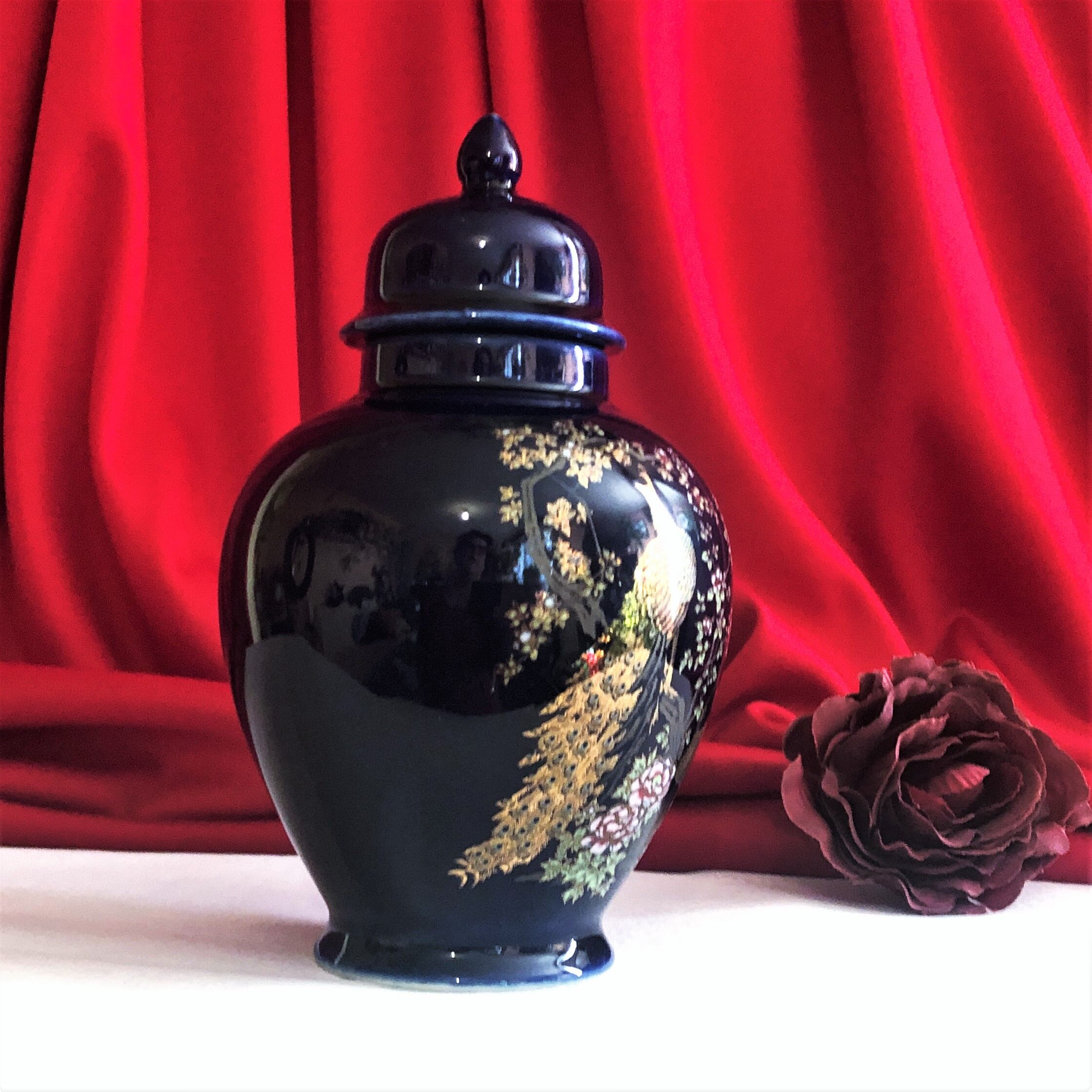 Potiche cobalt blue porcelain lid jar decorated with peacocks