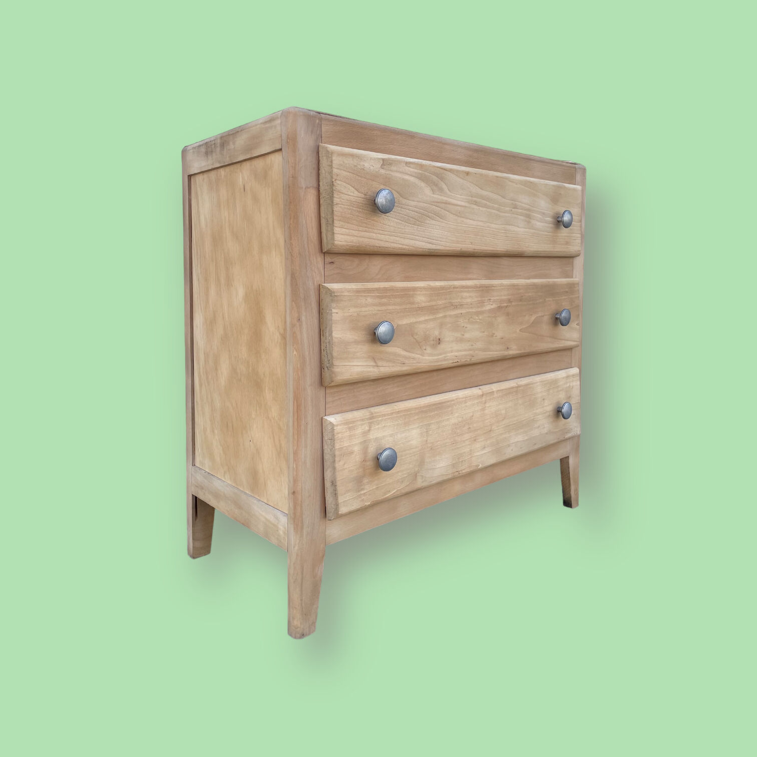 Aerogummed vintage chest of drawers, compass feet
