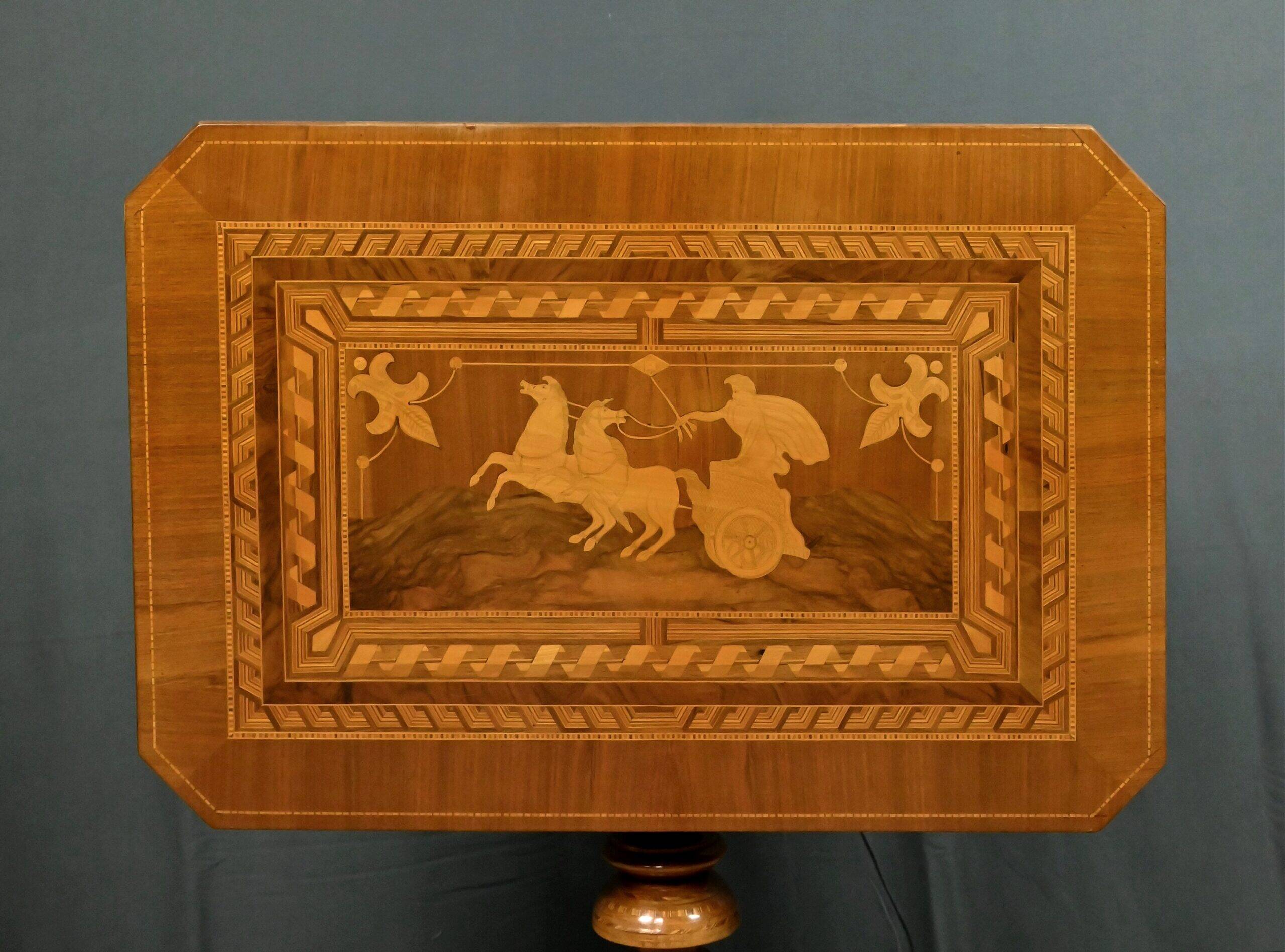 Living room table in cherry and walnut, Restoration style – late 19th century