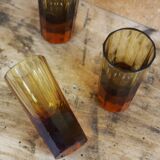 Trois verres à liqueur vintage
