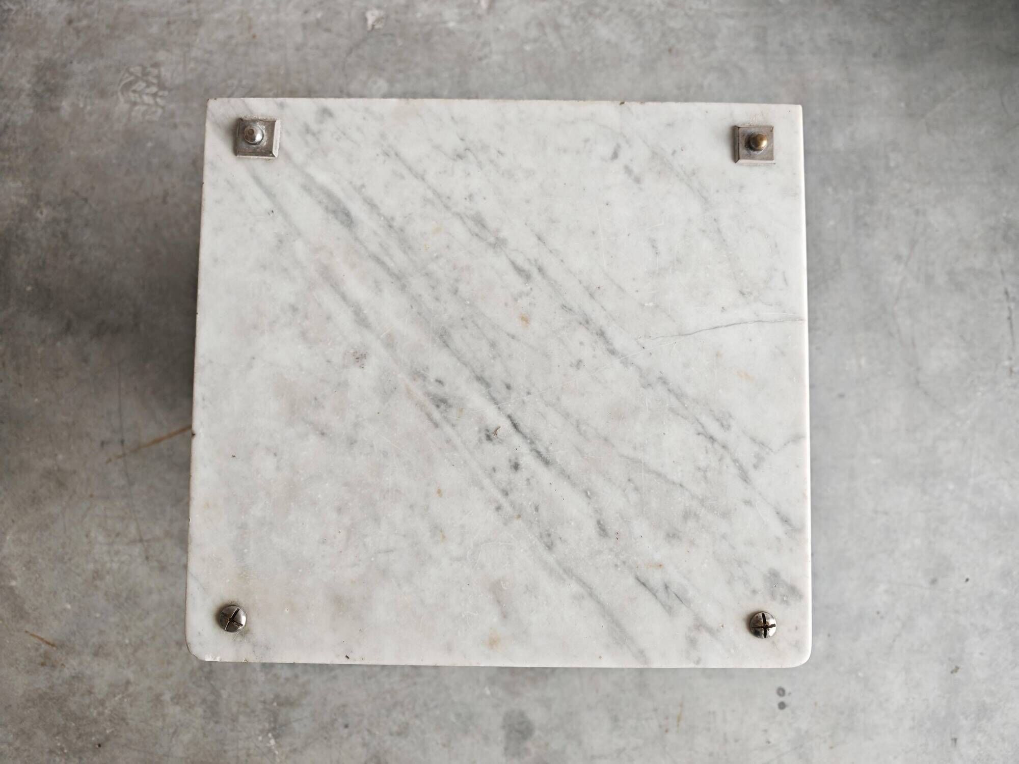 Secessionist furniture in marble and nickel-plated brass