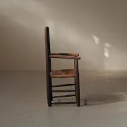 Fauteuil paysan en bois massif et paille, XIXᵉ siècle