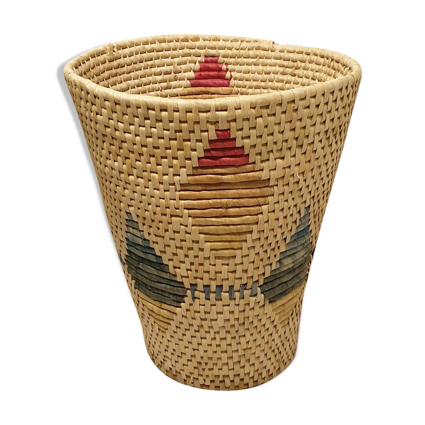 African laundry clothing pan