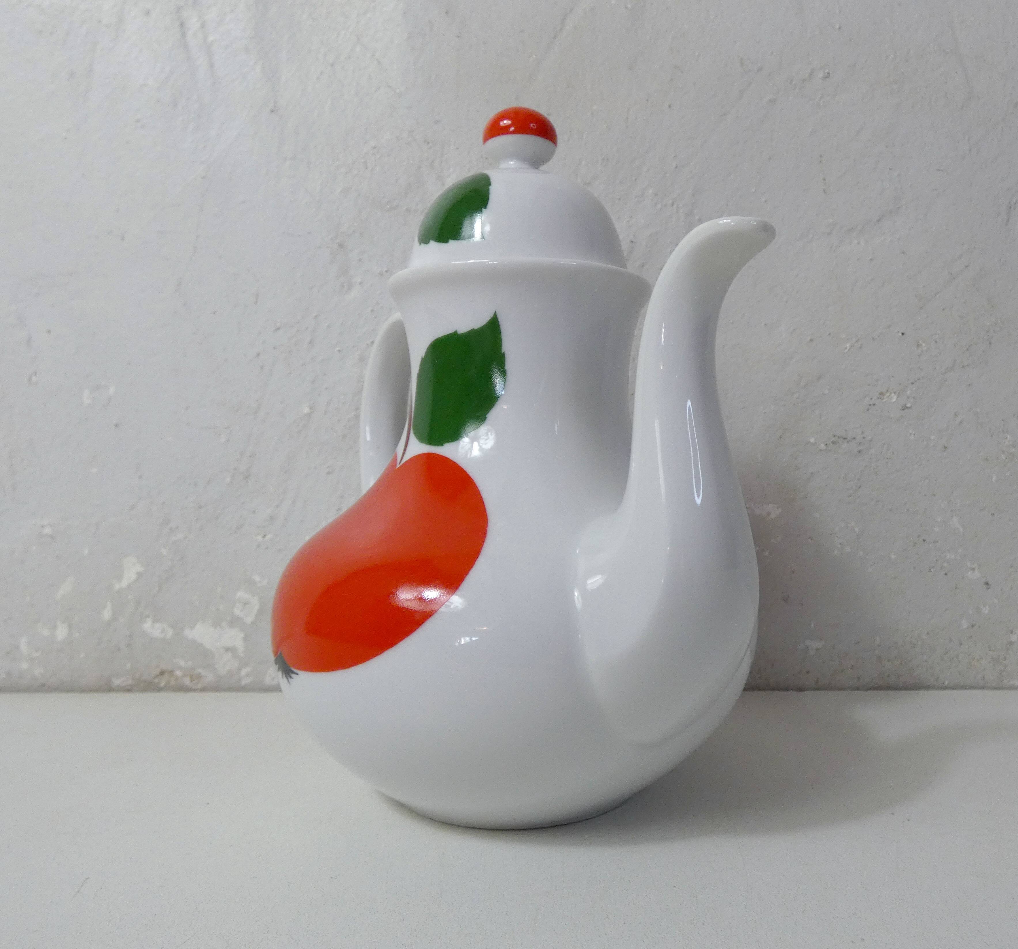 Apple service in bavarian porcelain