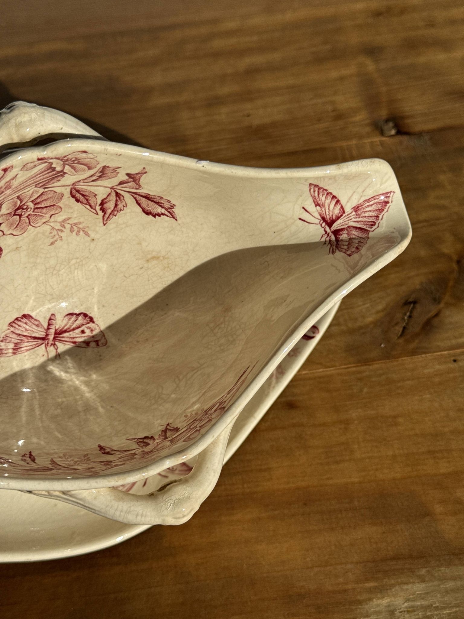 Saucier ancienne en faïence rose de Badonviller modèle Jasmin