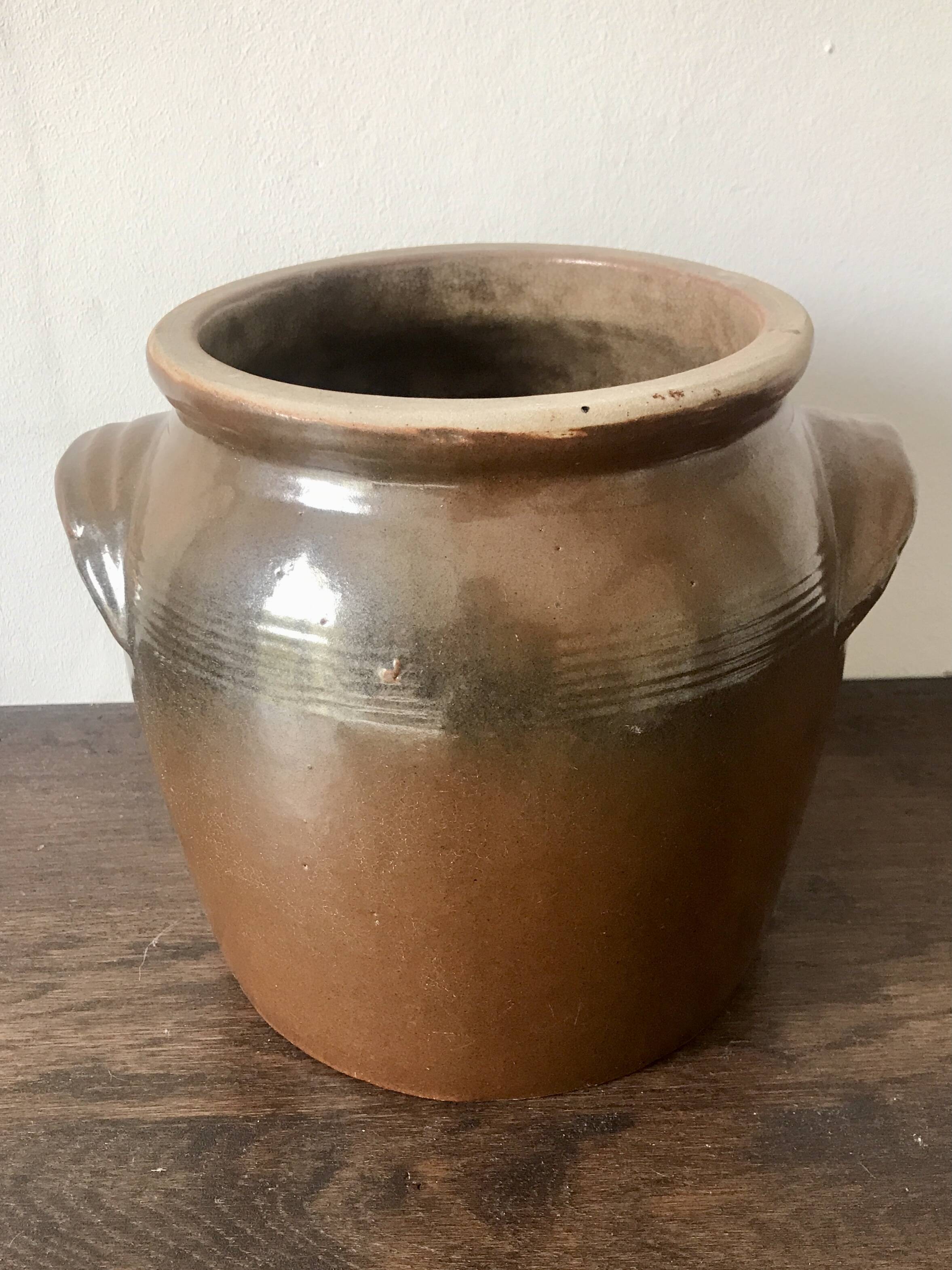 Brown glazed grease pot