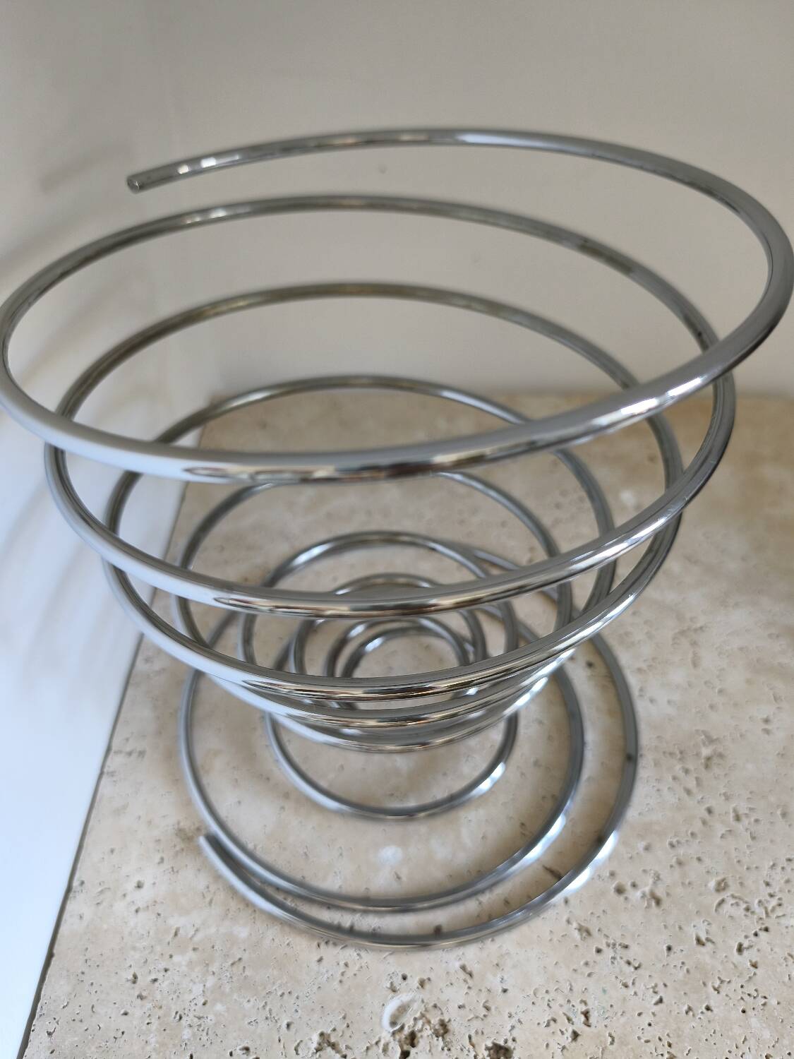 Chrome spiral fruit basket