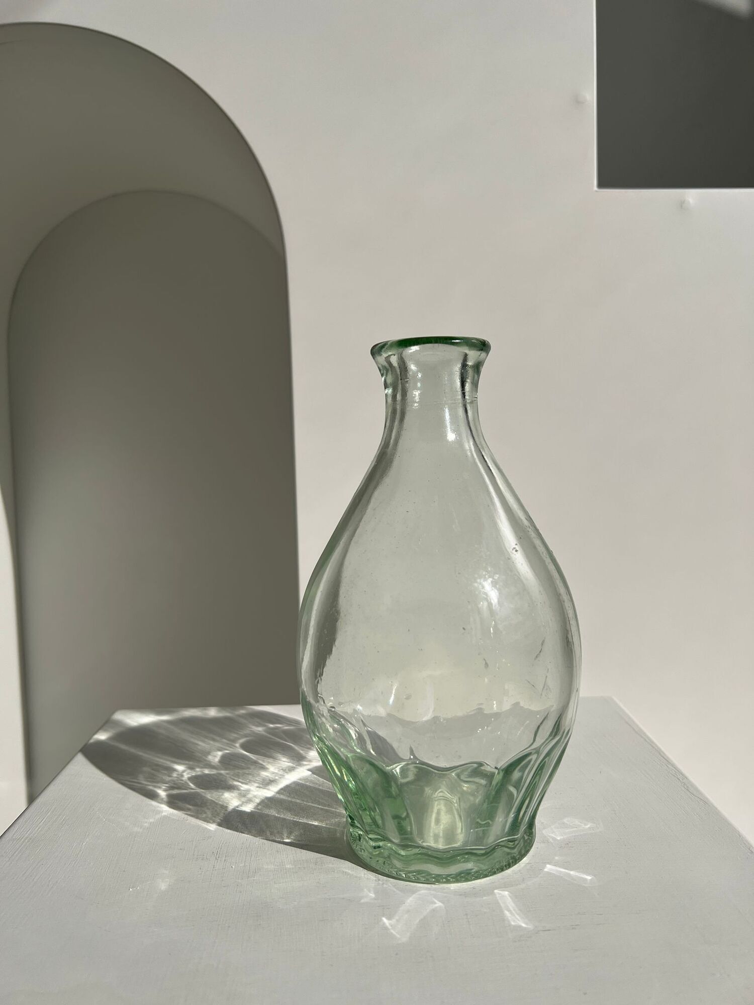 Vintage ovoid glass vase 70cl "Registered model" H:23cm