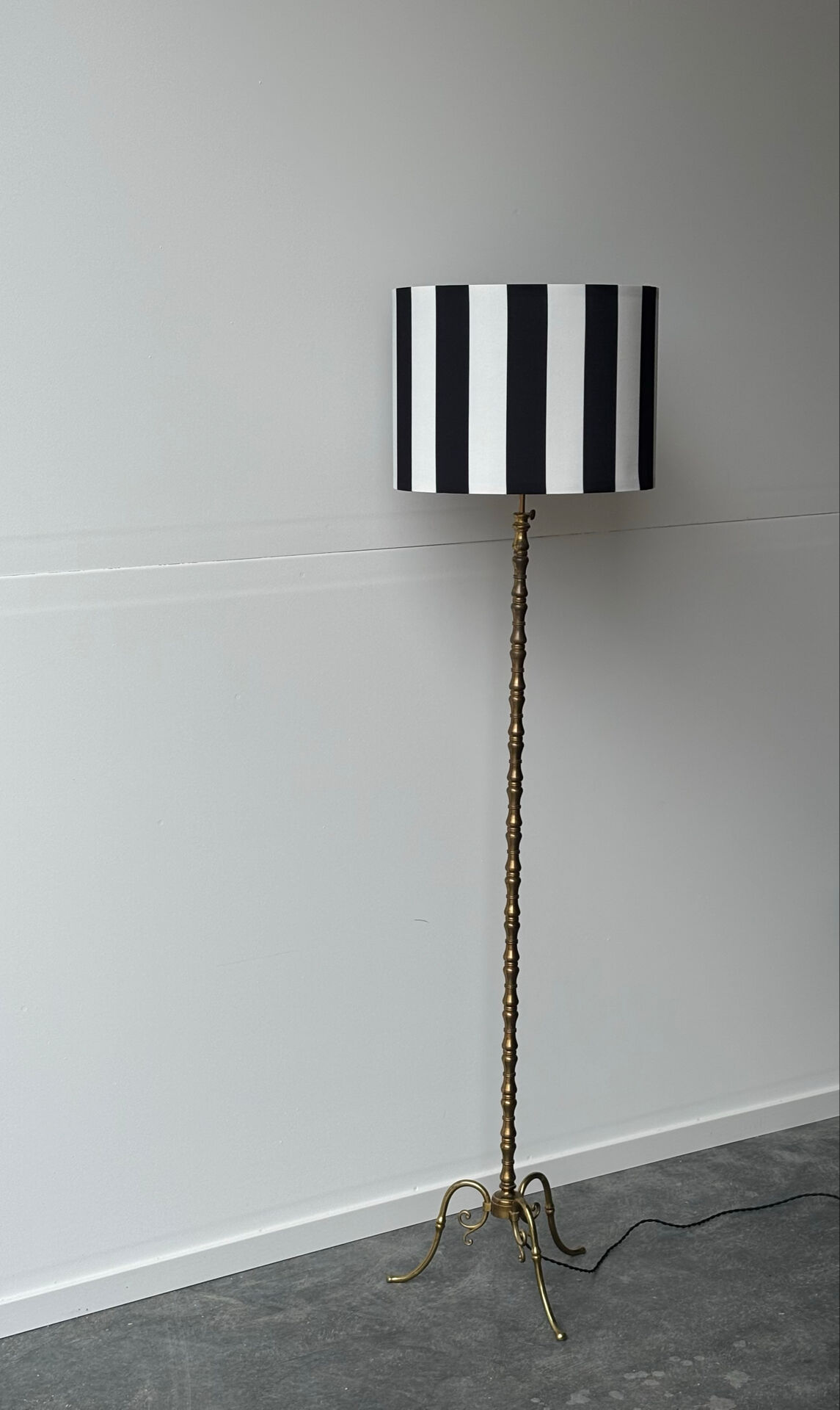 Brass floor lamp with adjustable height 1960