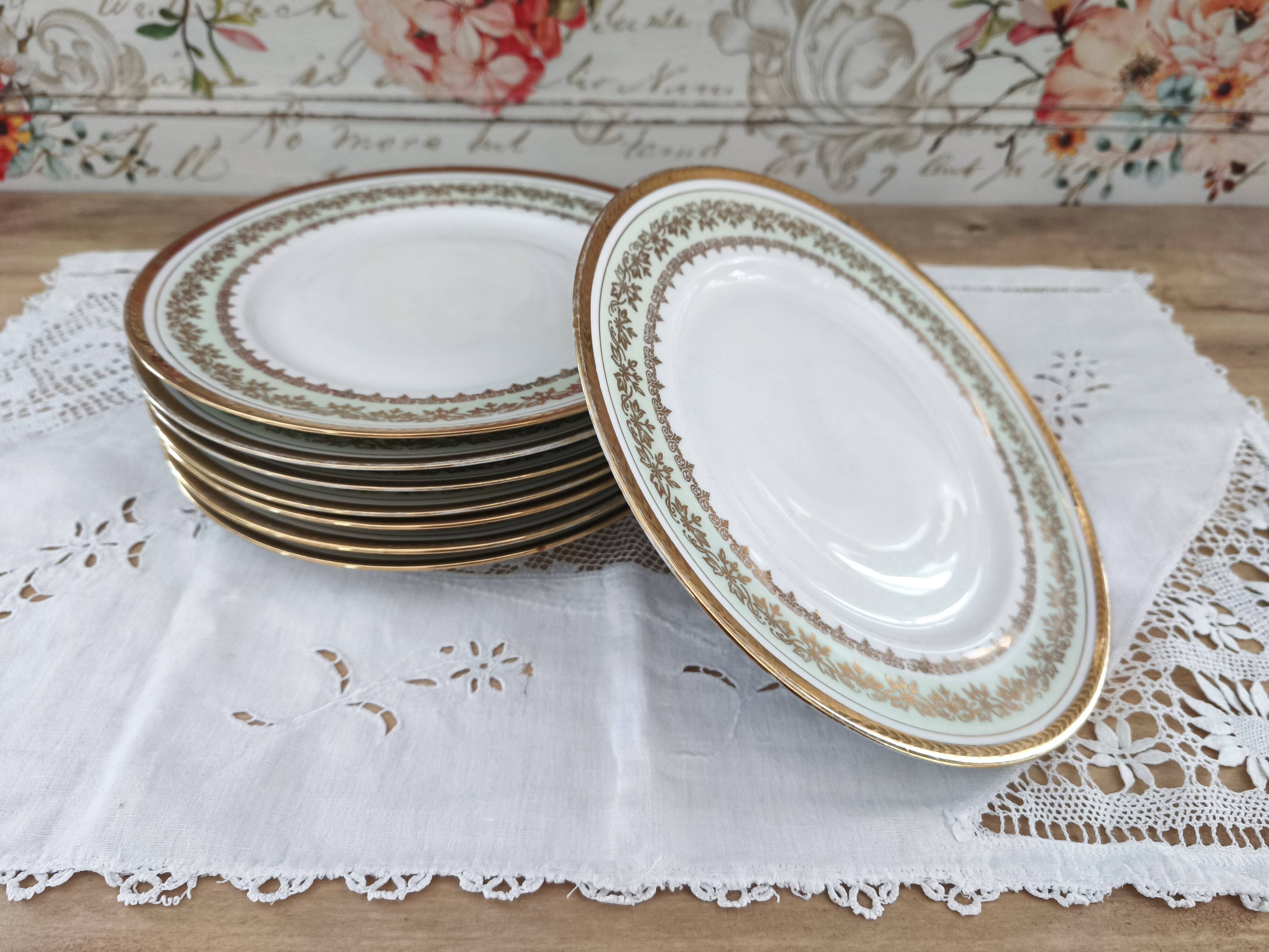 Set of 8 PL France porcelain dinner plates, water green marli and frieze