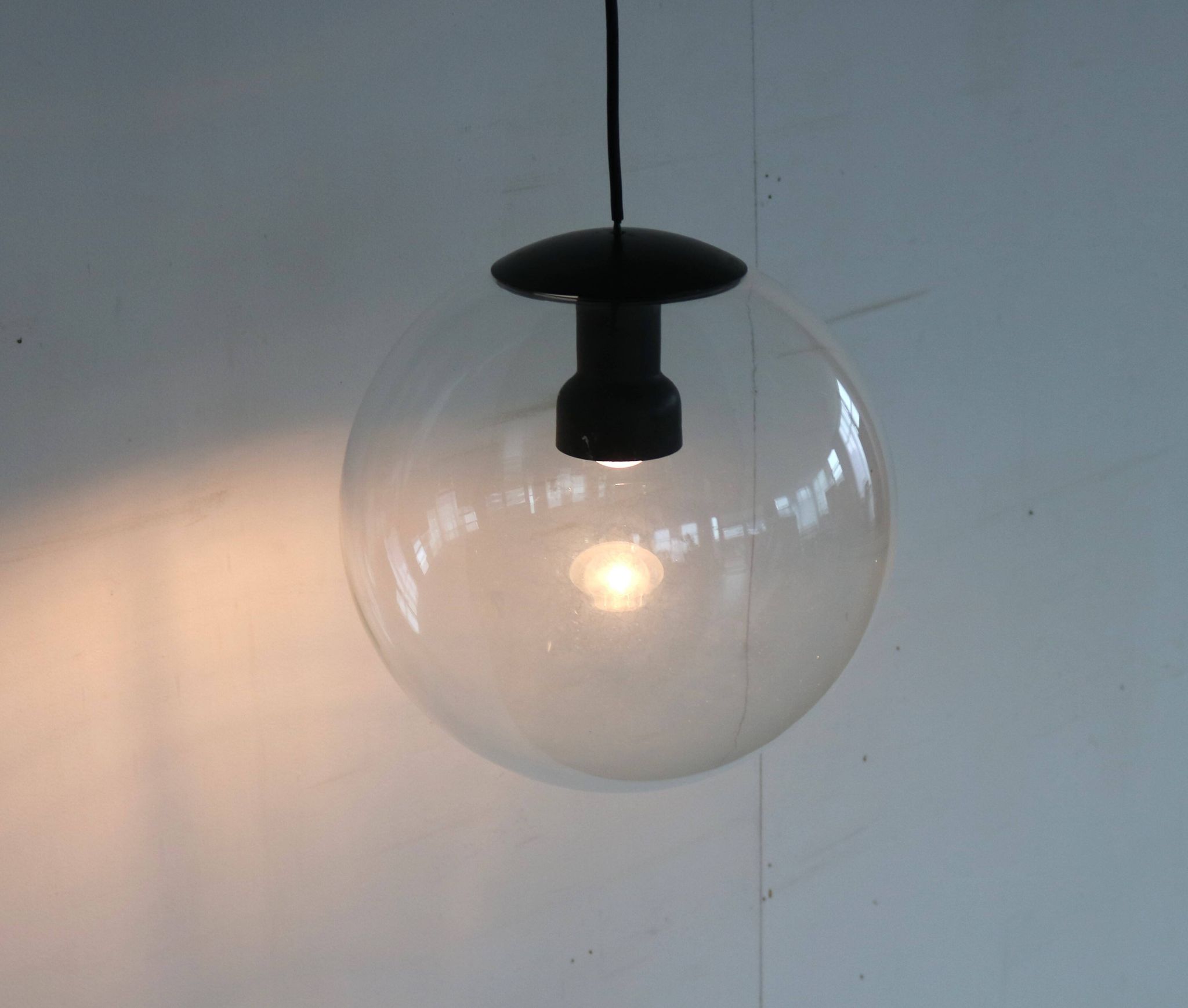 vintage hanging lamp | globe | Philips | 60's