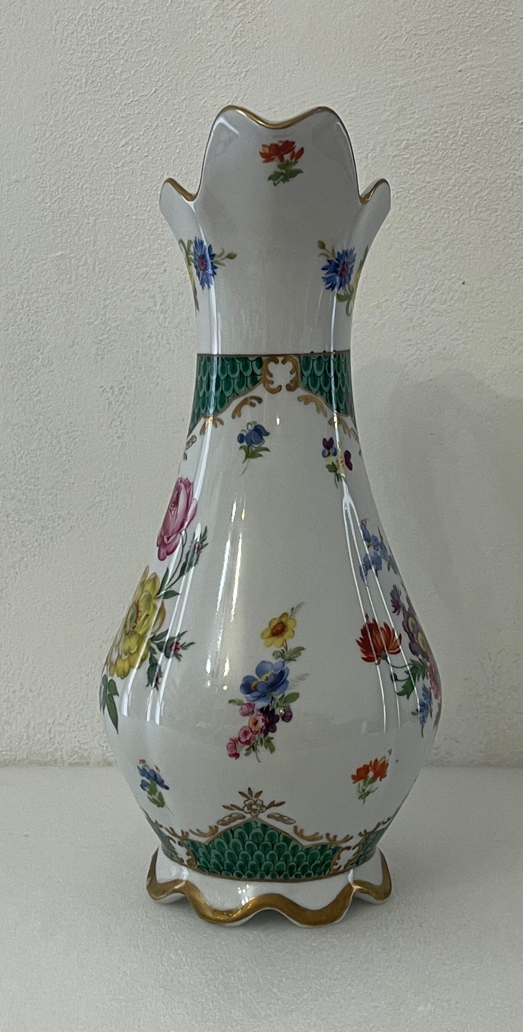 Royal Worcester Hard Porcelain Ewer United Kingdom NINETEENTH