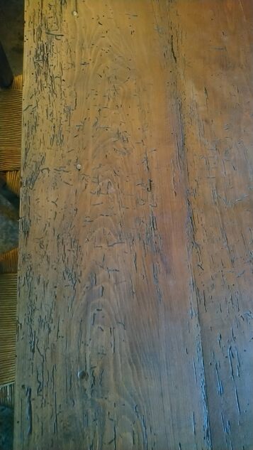 Table pieds fuseaux, sapin et hêtre