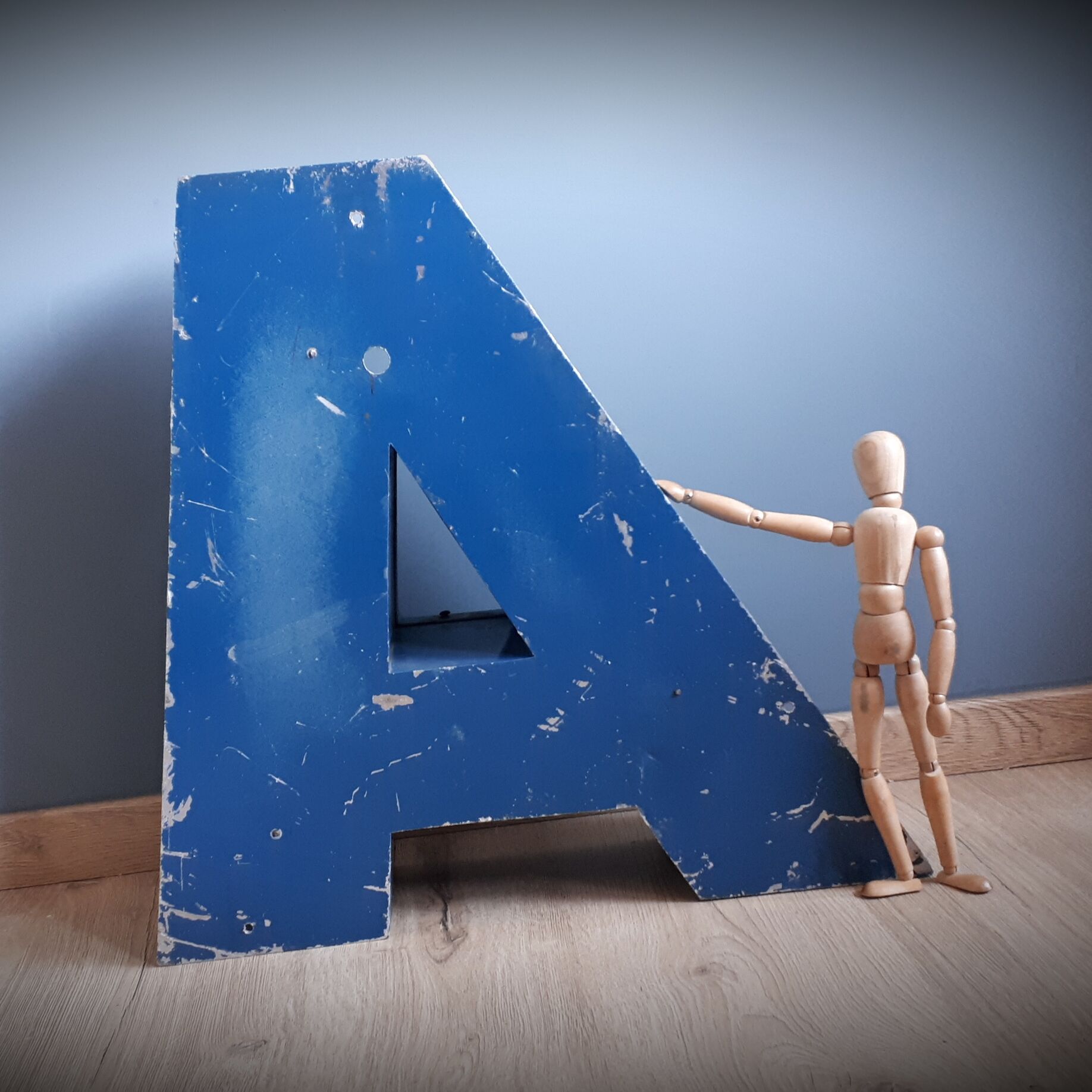 great letter sign has