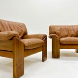 Pair of leather armchairs by Sapporo for Mobil Girgi, italy 1970s