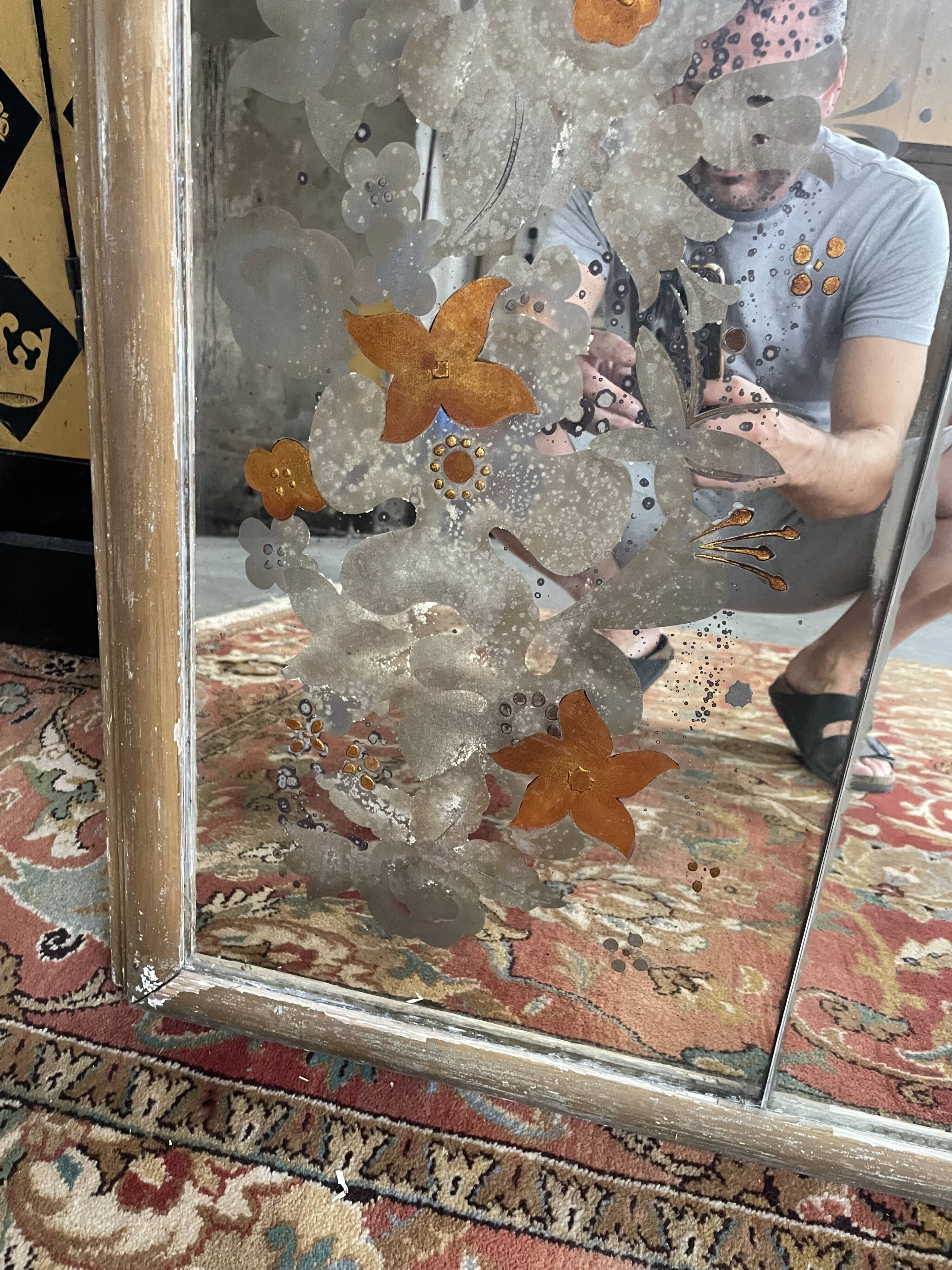 Brasserie mirror - Art Nouveau bistro