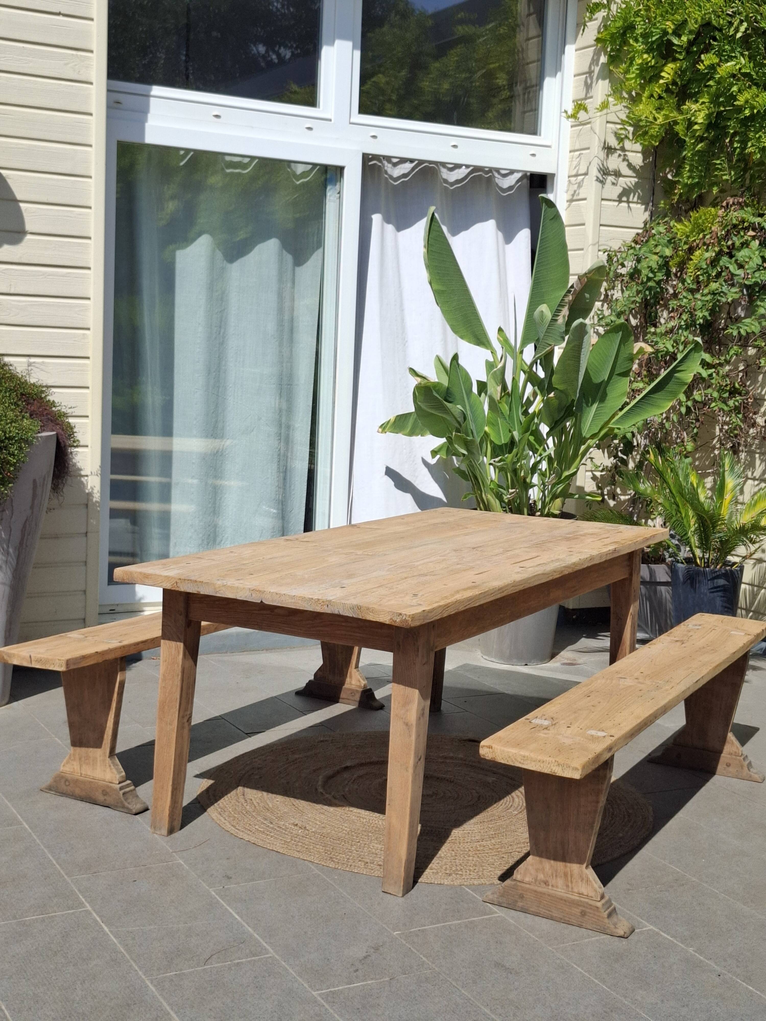 Table de ferme et ses 2 bancs