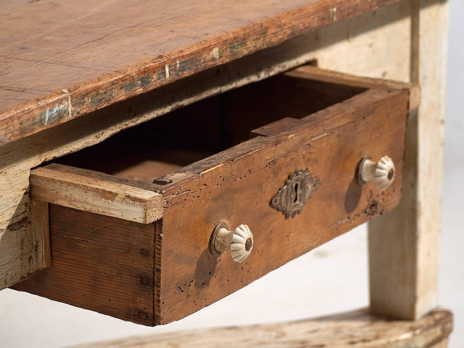 Antique white coffee table (circa 1920)