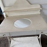 Structure of an old dressing table