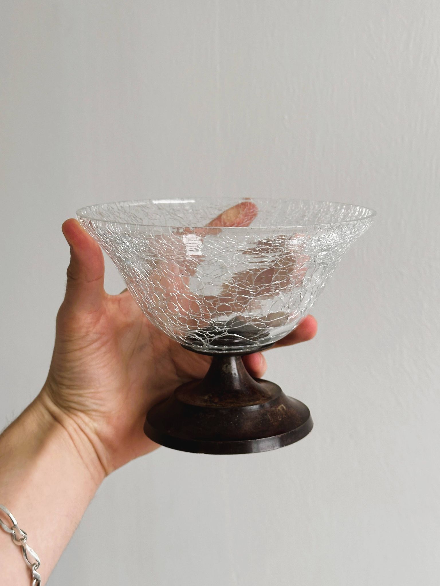 Small footed cracked glass bowl