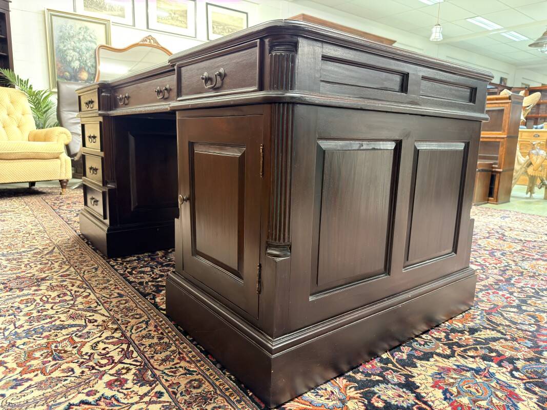 Bureau Chesterfield classique anglais Partnerdesk