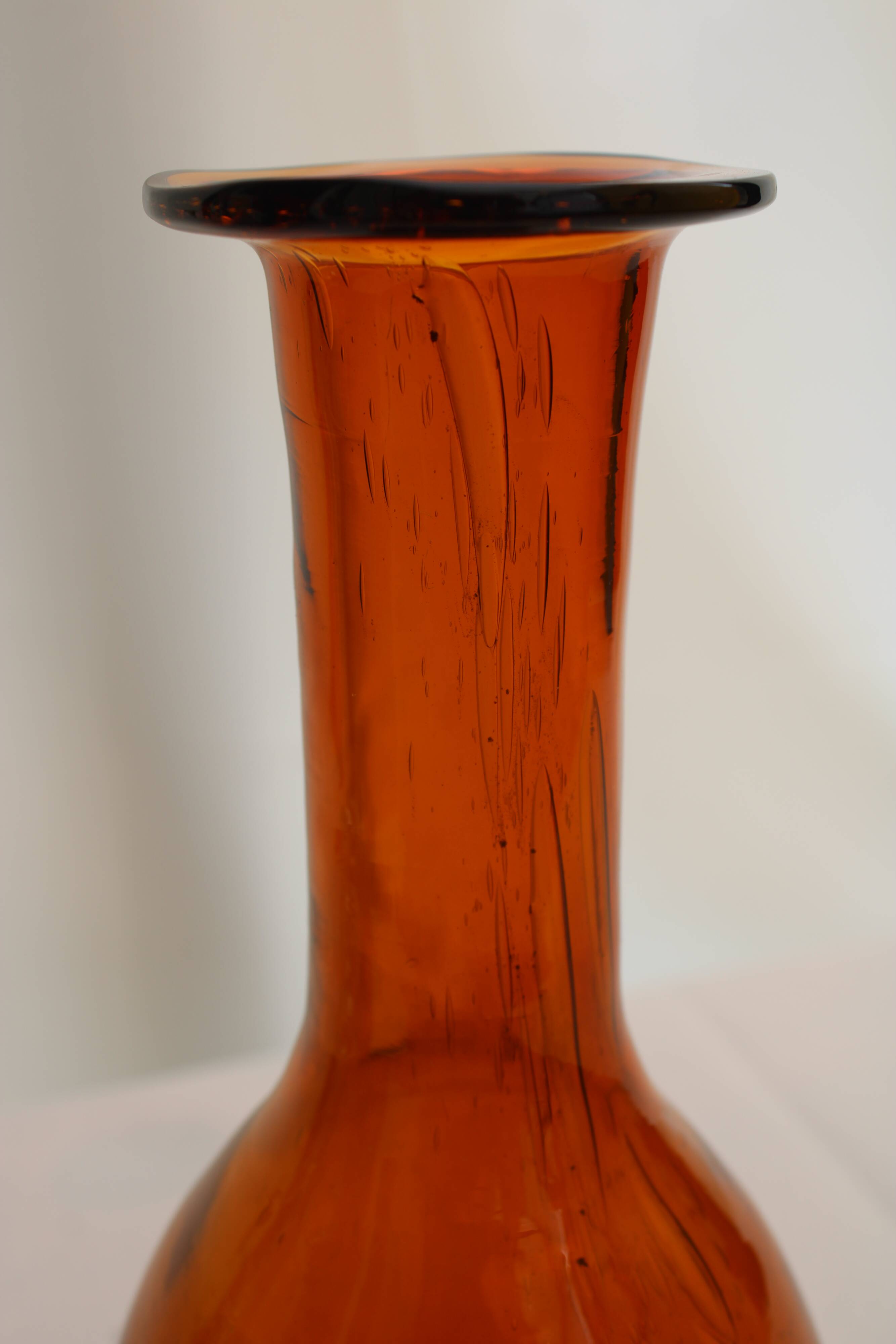 Bubbled amber carafe