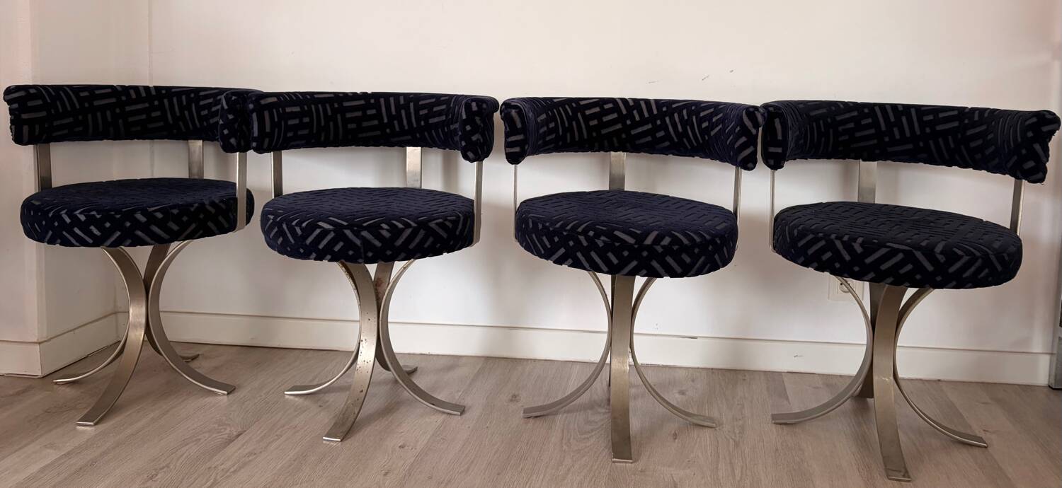 Osvaldo Borsani chairs