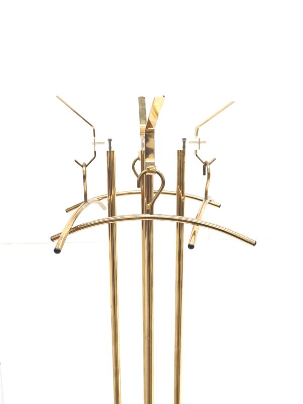 Porte-manteau vintage sur pied Hollywood Regency en plexiglas et métal datant des années 1970