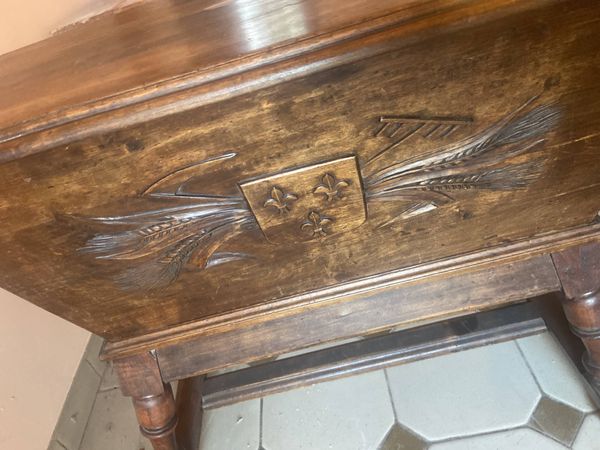Pétrin provençal ancien en bois sculpté (Maie)