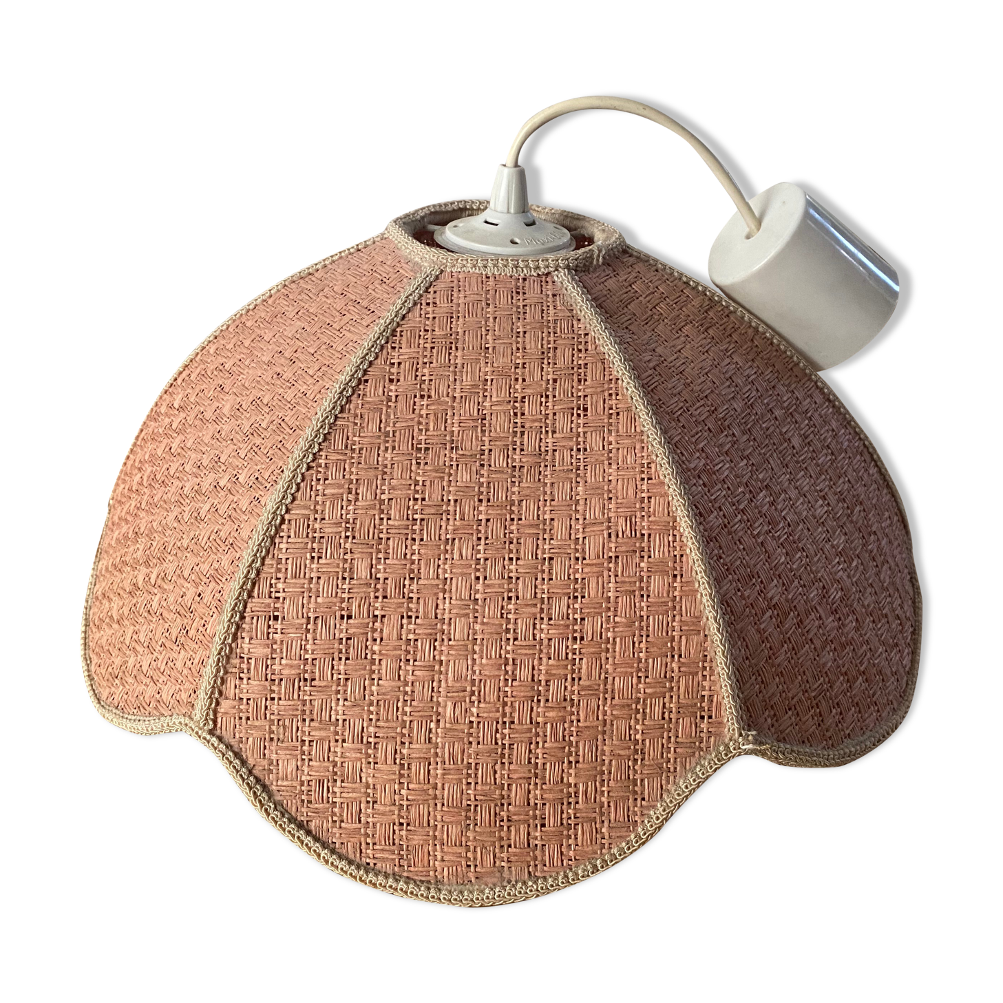 Flower suspension in pink canning