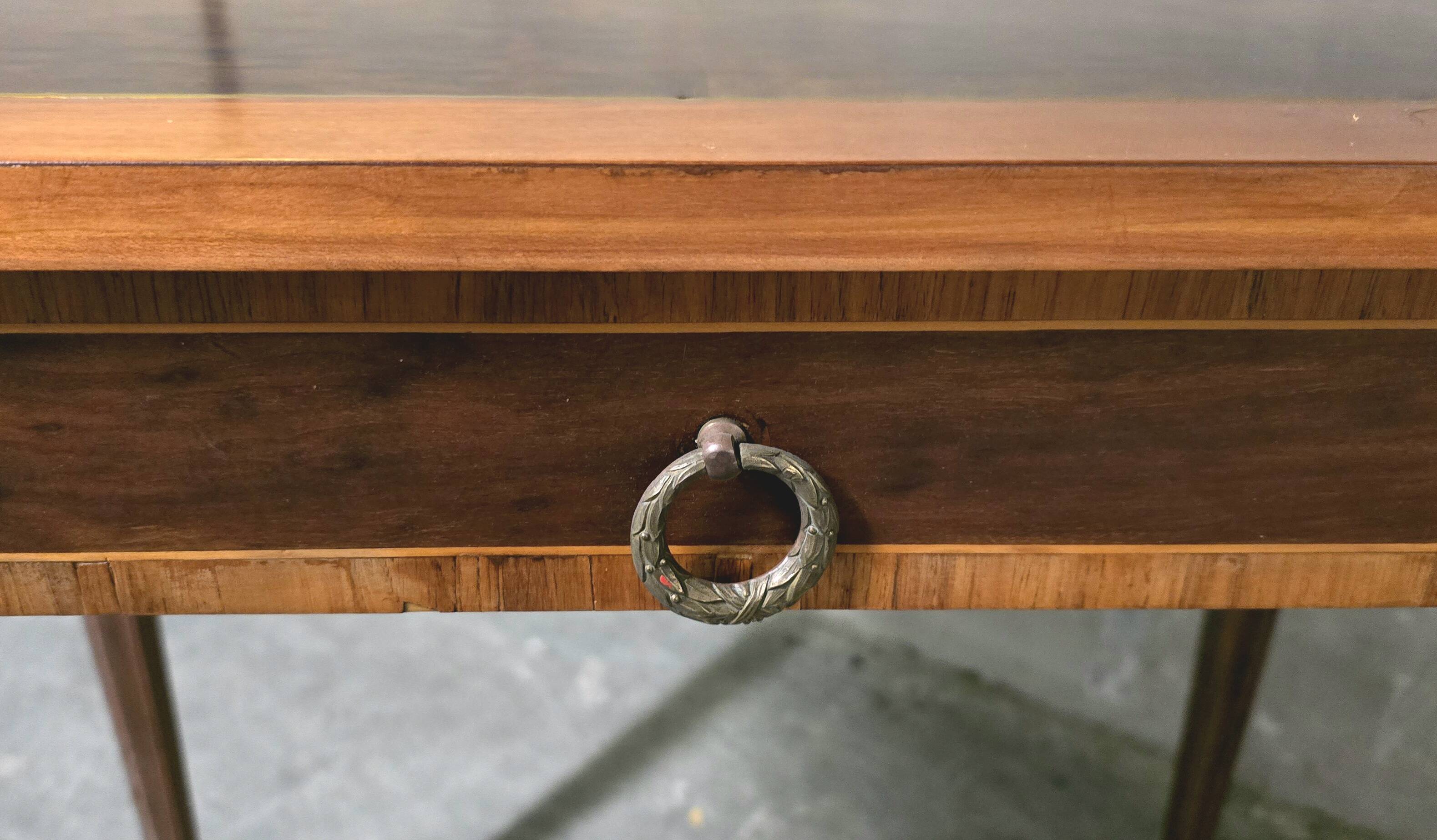 Small Louis XVI style desk in marquetry.
