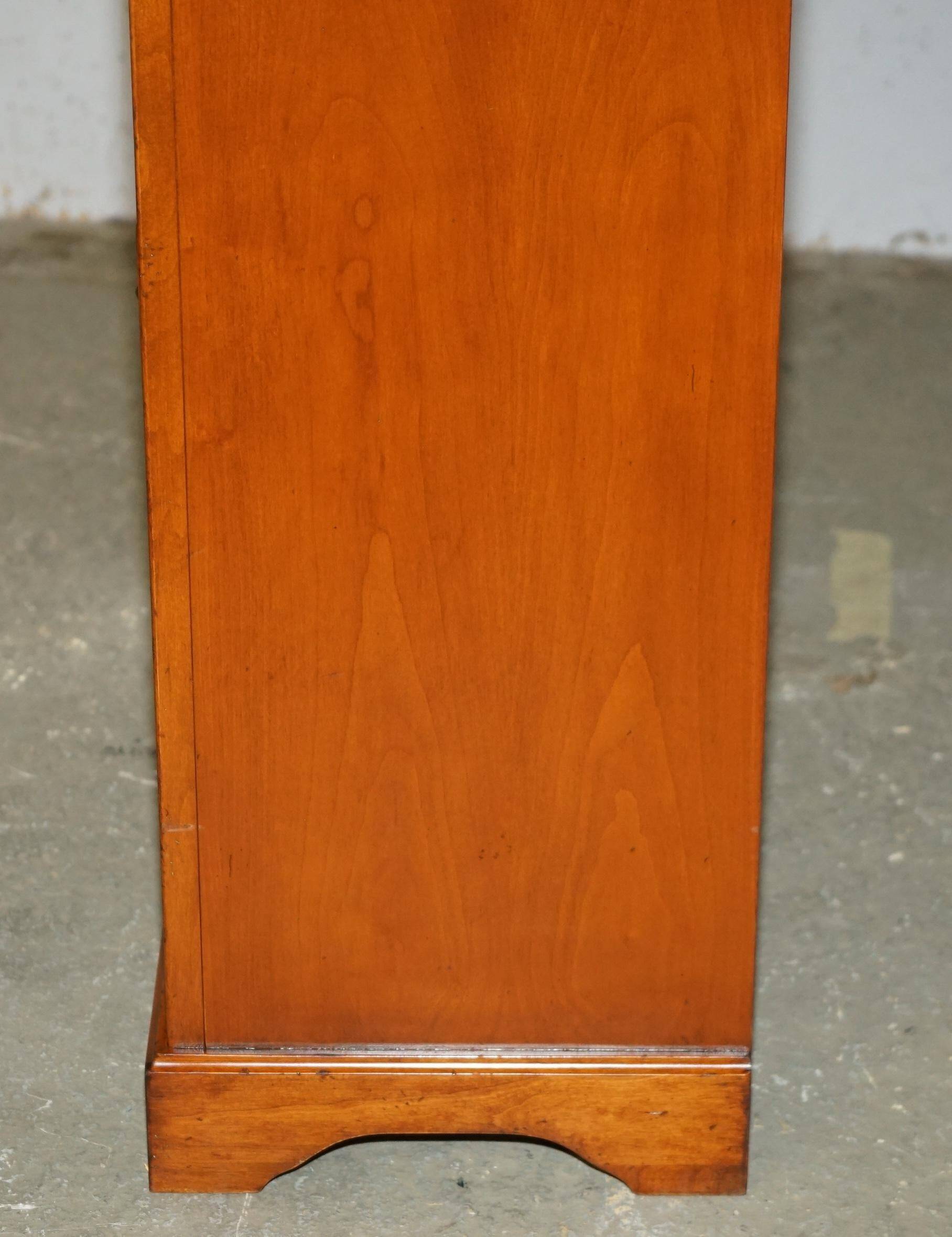 Large tall drawer unit Consorzio Mobili in cherry wood