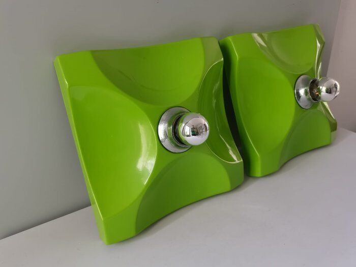 Pair of Italian sconces - Fael "Scudo"