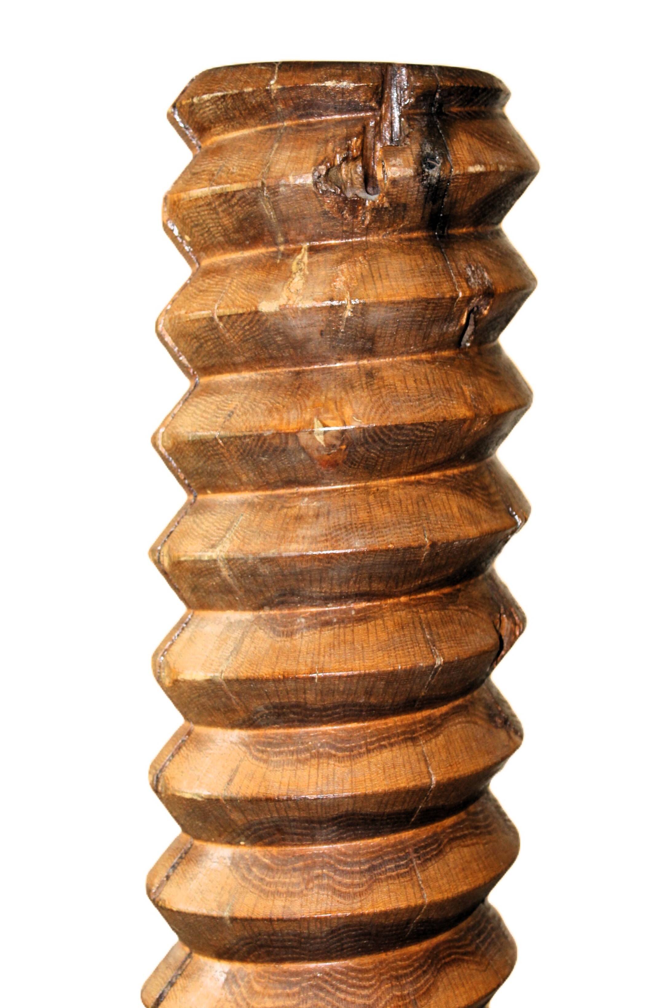 Ancienne vis de pressoir ébauche